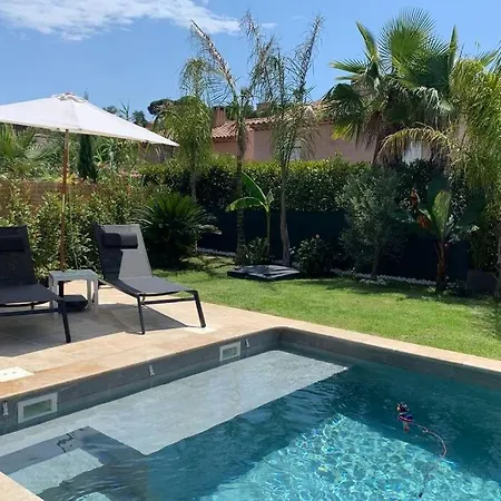 Jolie Mitoyenne Avec Piscine Privee Proche Plage *
