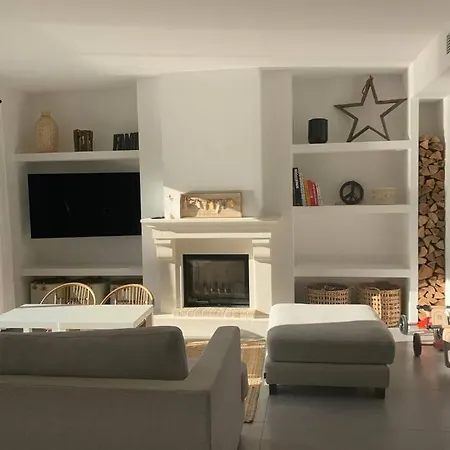 Casa de Férias Jolie Mitoyenne Avec Piscine Privee Proche Plage La Garonnette-Plage